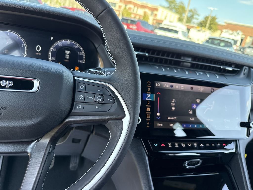 New 2026 Jeep Grand Cherokee Laredo image 14