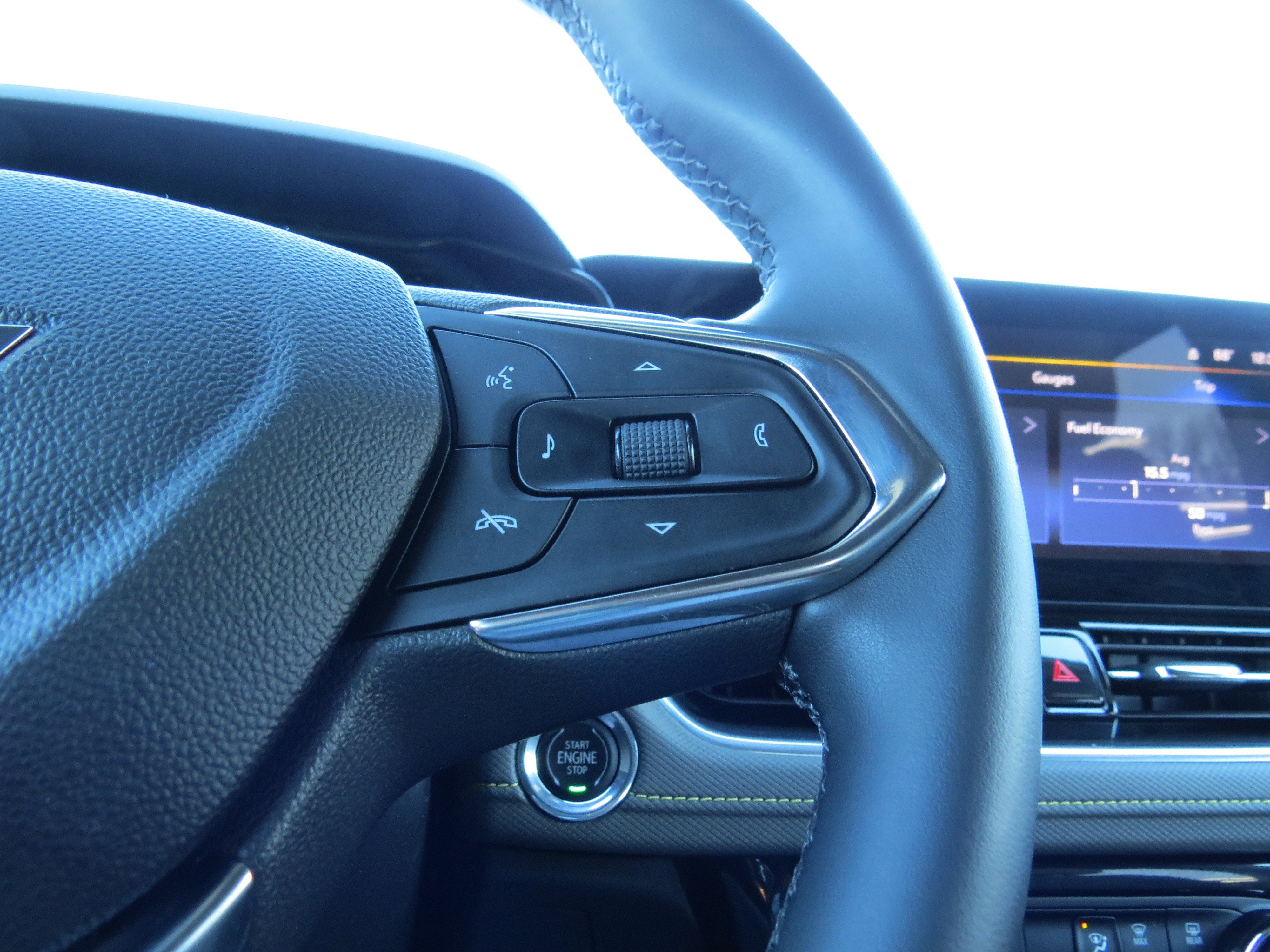 Used 2024 Chevrolet TrailBlazer ACTIV w/ Driver Confidence Package image 21