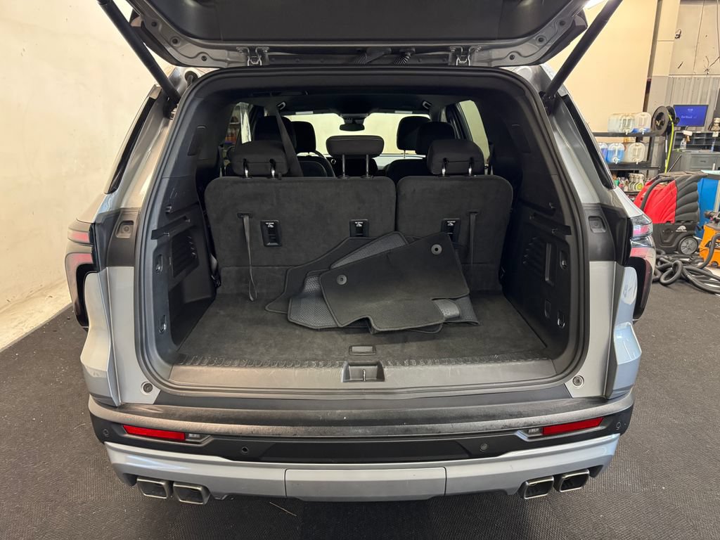 Used 2024 Chevrolet Traverse LT AWD/4WD image 6