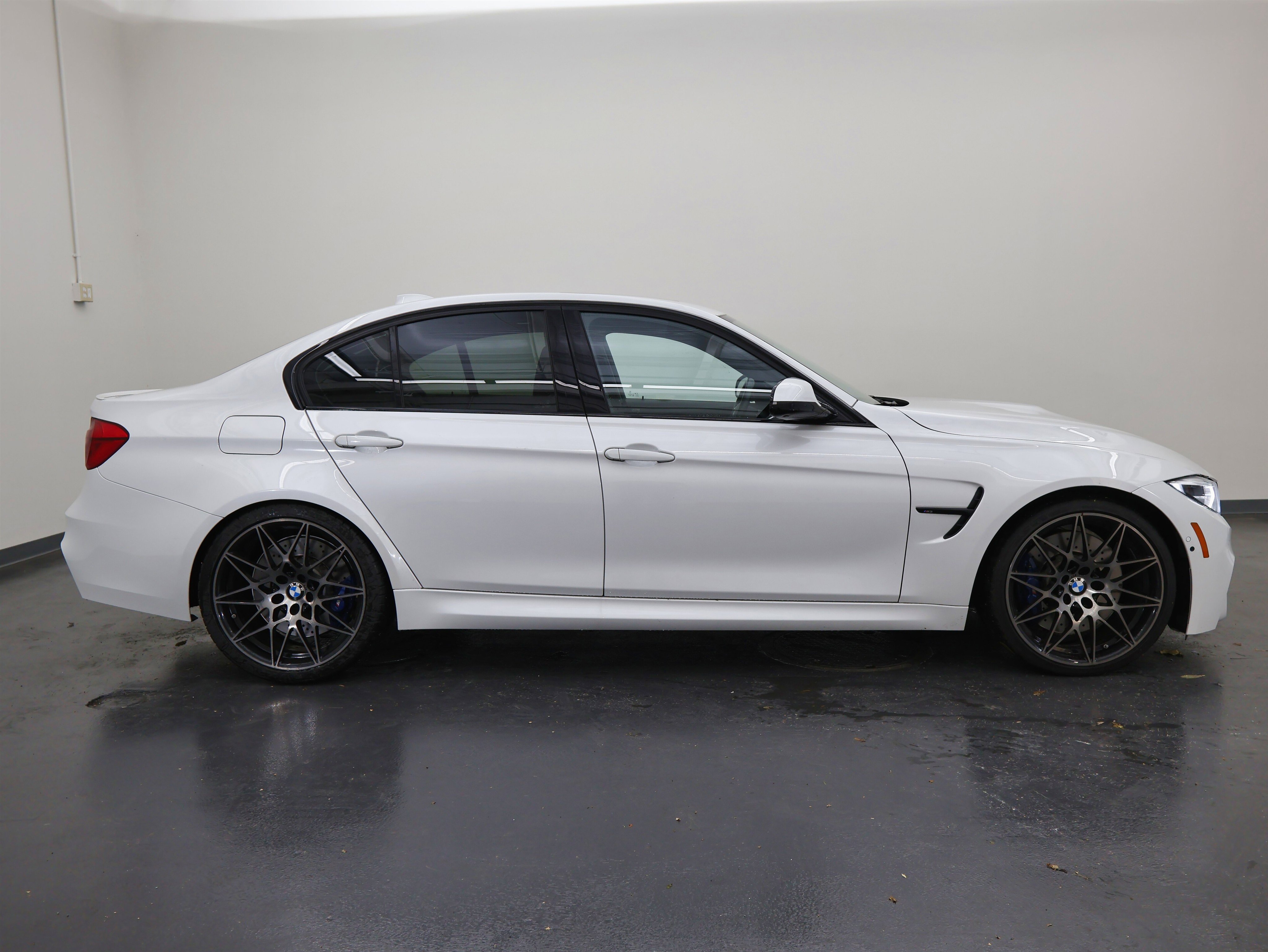 Used 2018 BMW M3 Competition w/ Competition Package image 2