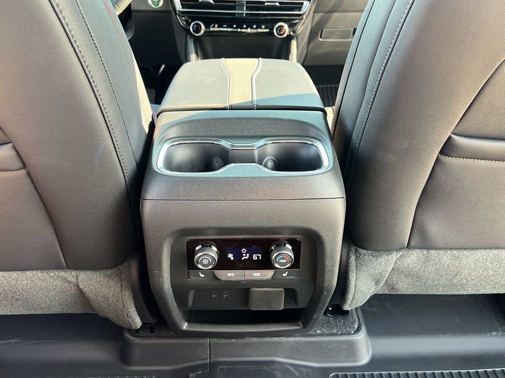New 2026 Chevrolet Traverse RS w/ LPO, Floor Liner Package image 37