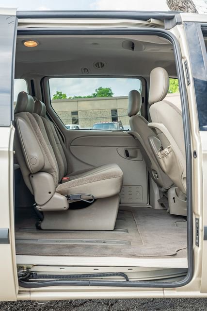 Used 2005 Dodge Grand Caravan SE w/ Popular Equipment Group I FWD image 33