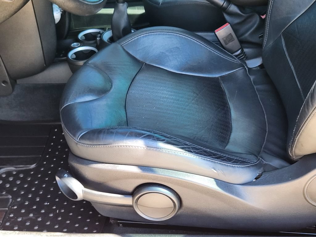 Used 2010 MINI Cooper John Cooper Works FWD image 7