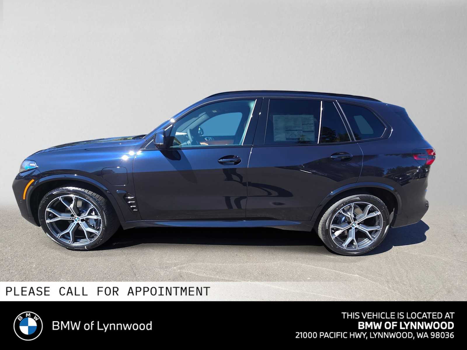 New 2026 BMW X5 xDrive50e w/ M Sport Package AWD/4WD image 6