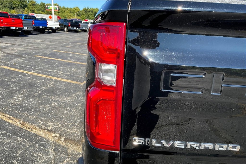 Used 2023 Chevrolet Silverado 1500 LT Trail Boss image 26