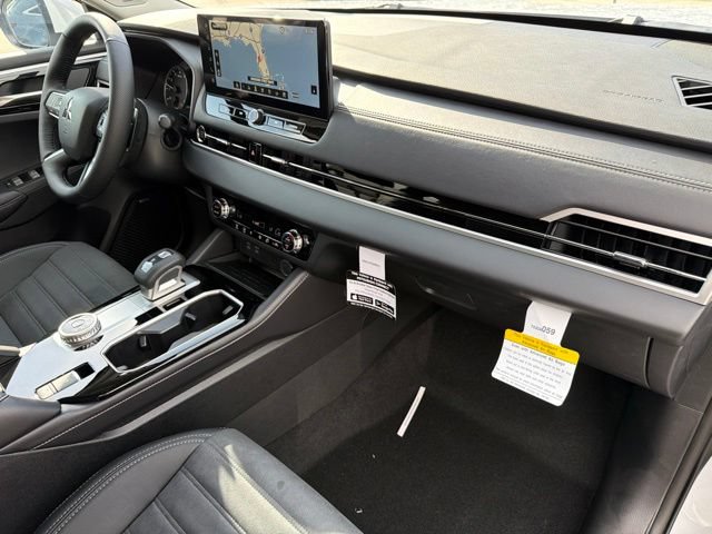 New 2026 Mitsubishi Outlander SE FWD image 11