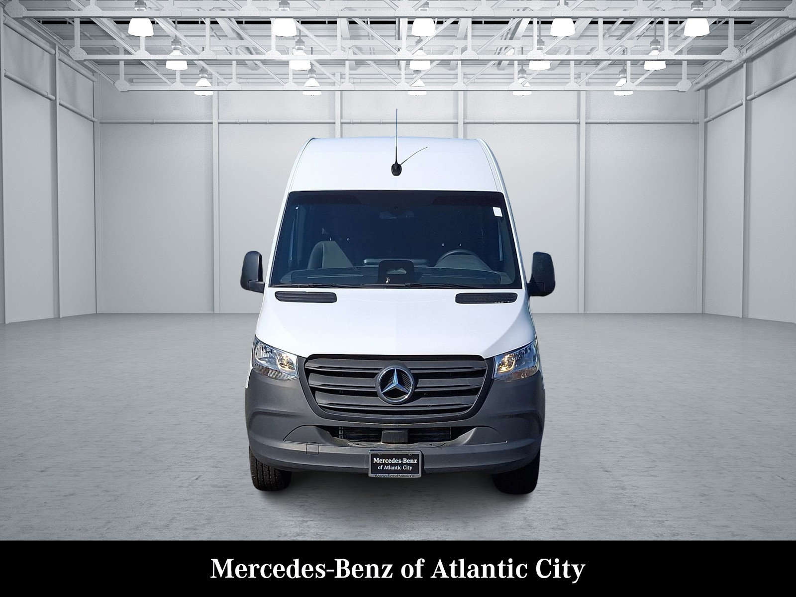 Used 2025 Mercedes-Benz Sprinter 2500 image 2