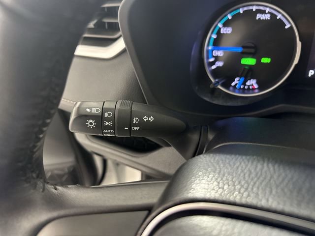 Used 2021 Toyota RAV4 XLE image 15