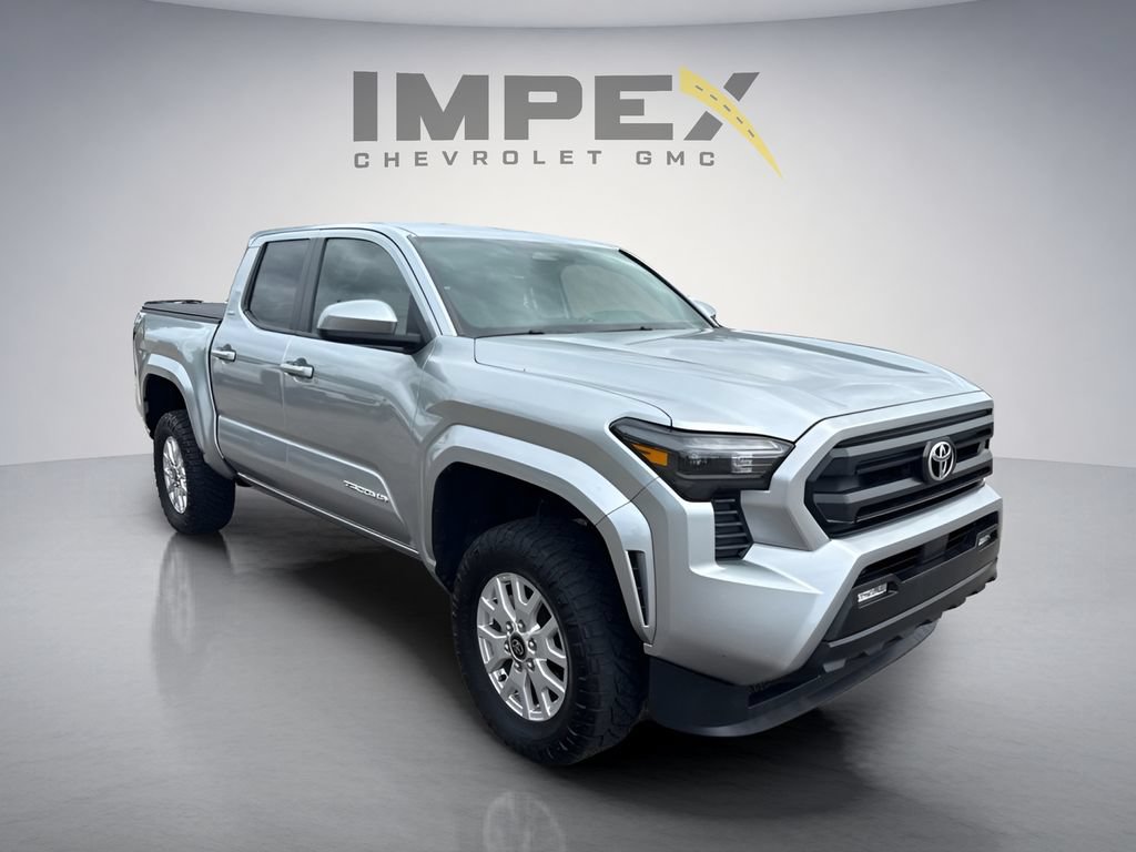 Used 2025 Toyota Tacoma SR5 AWD/4WD image 7