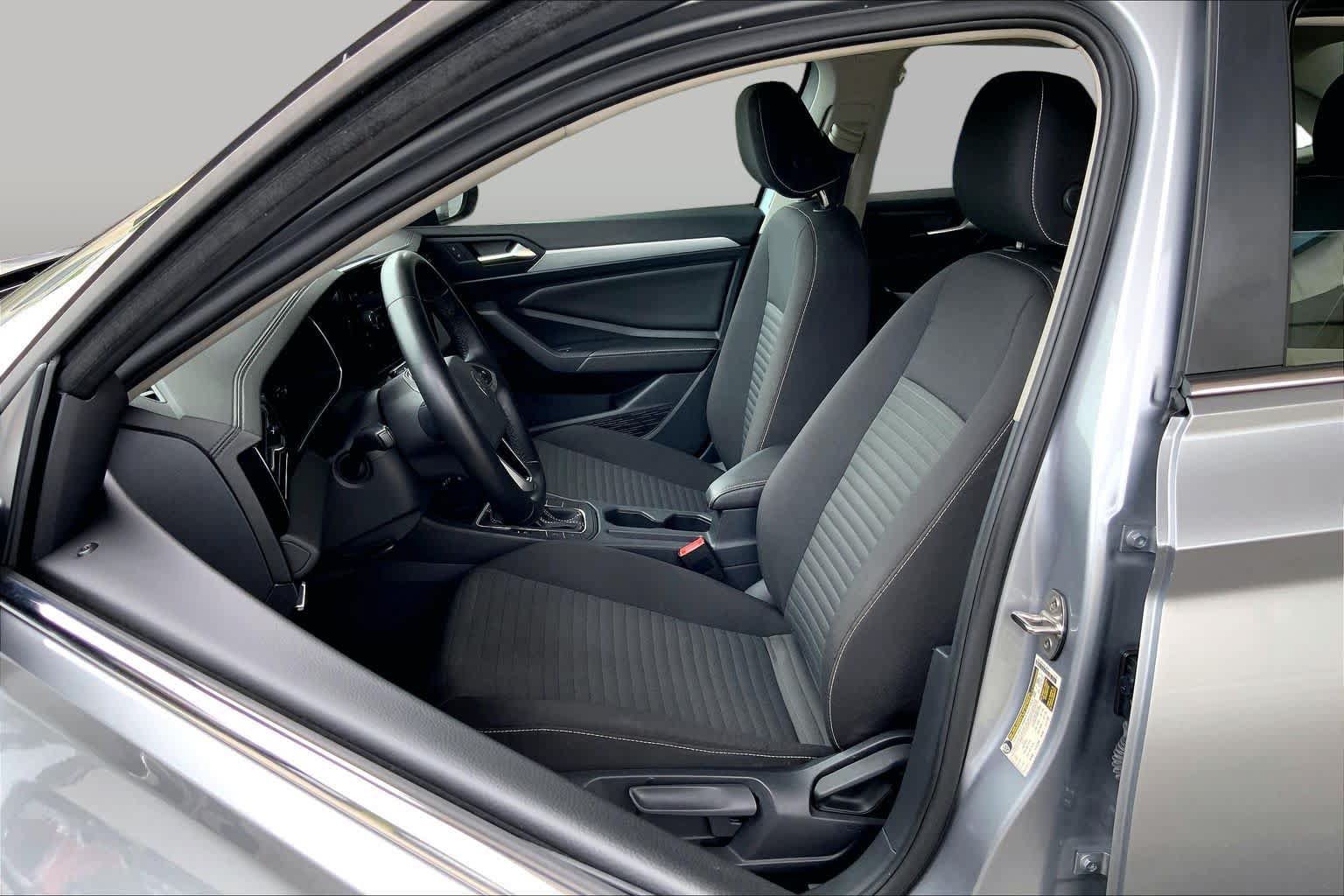 Used 2025 Volkswagen Jetta S FWD image 8
