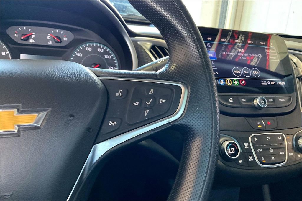 Used 2025 Chevrolet Malibu LT FWD image 9
