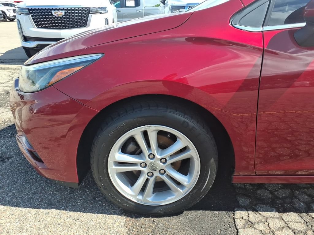 Certified 2017 Chevrolet Cruze LT w/ Convenience Package FWD image 24