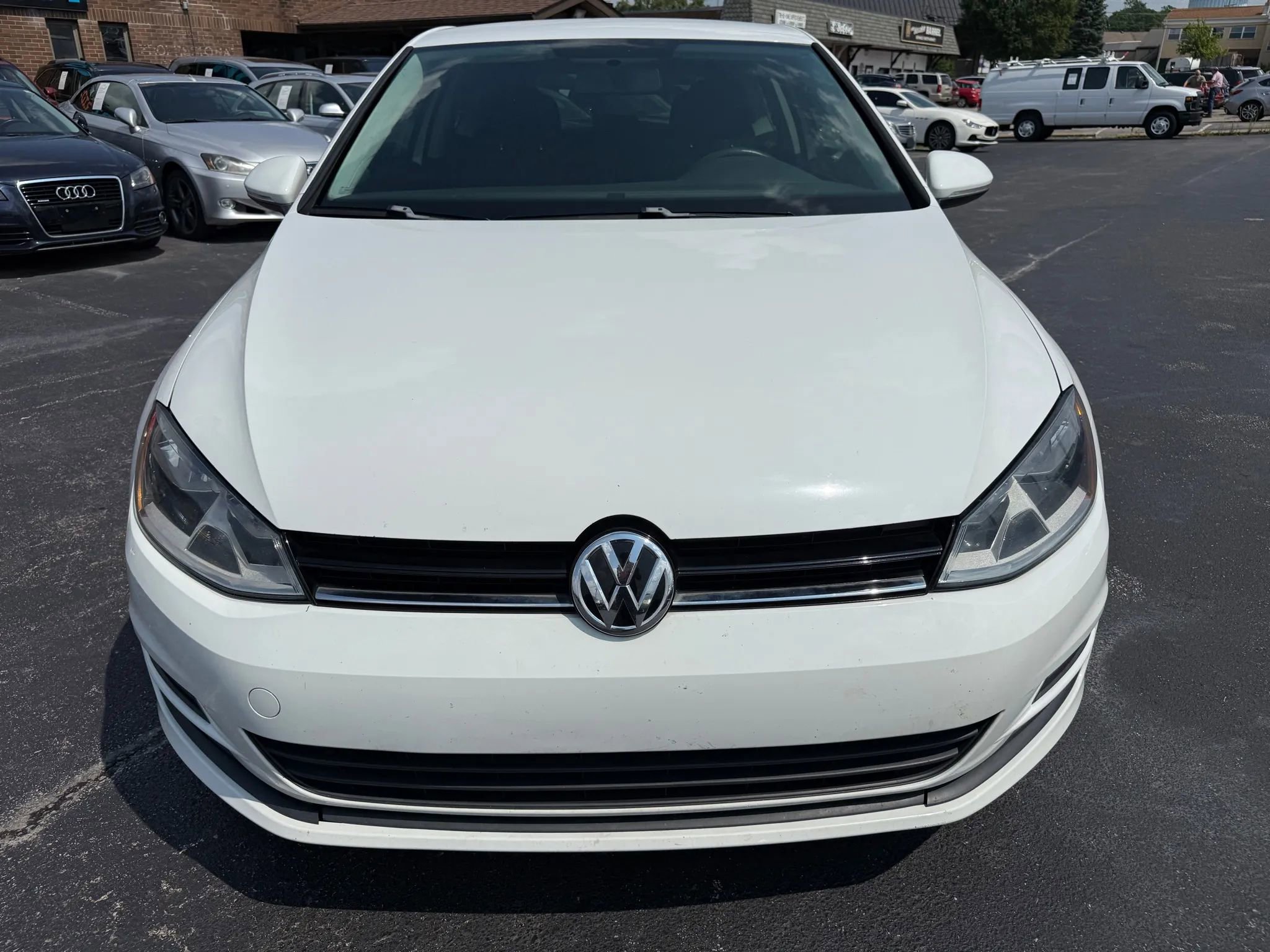 Used 2015 Volkswagen Golf S image 8