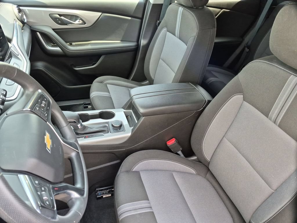 Used 2025 Chevrolet Blazer LT AWD/4WD image 24