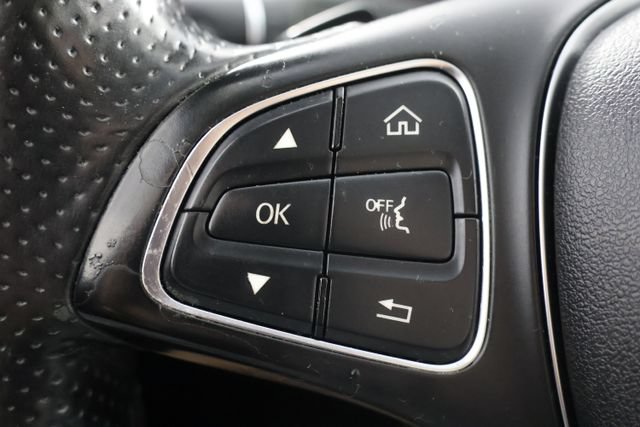 Used 2015 Mercedes-Benz C 300 4MATIC Sedan image 11