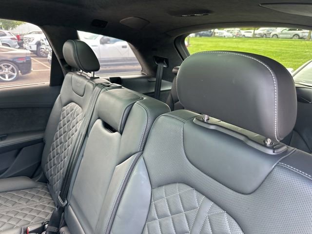 Used 2021 Audi SQ7 Prestige w/ Prestige Package AWD/4WD image 10