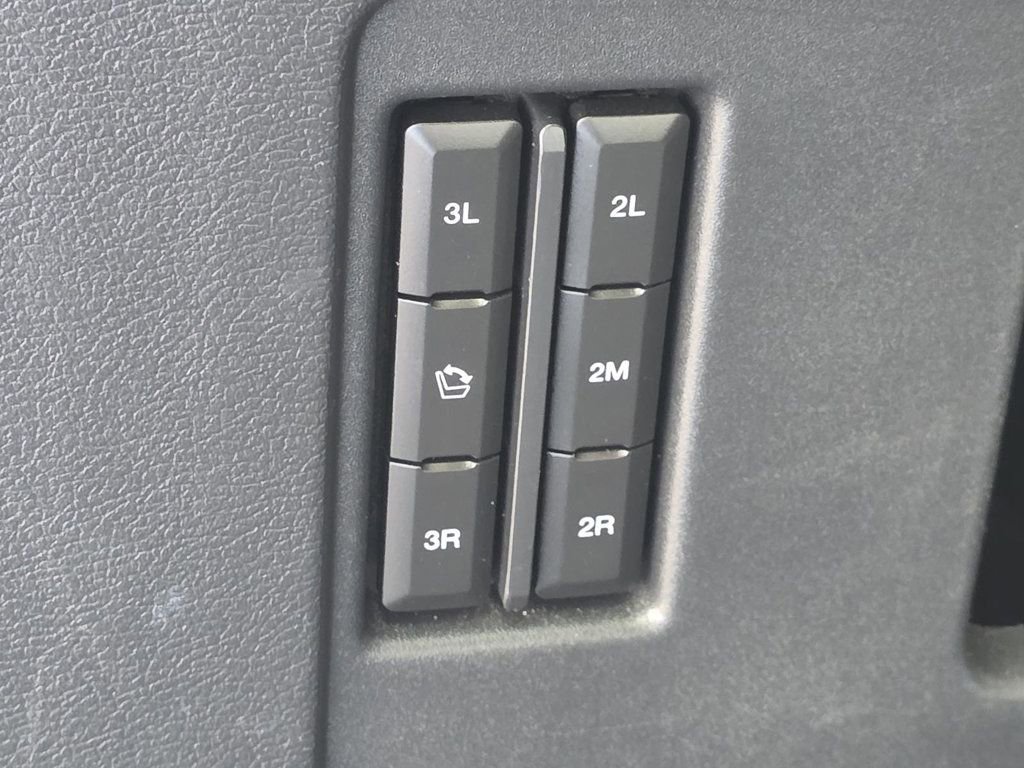 Used 2024 Ford Expedition Max XLT image 11