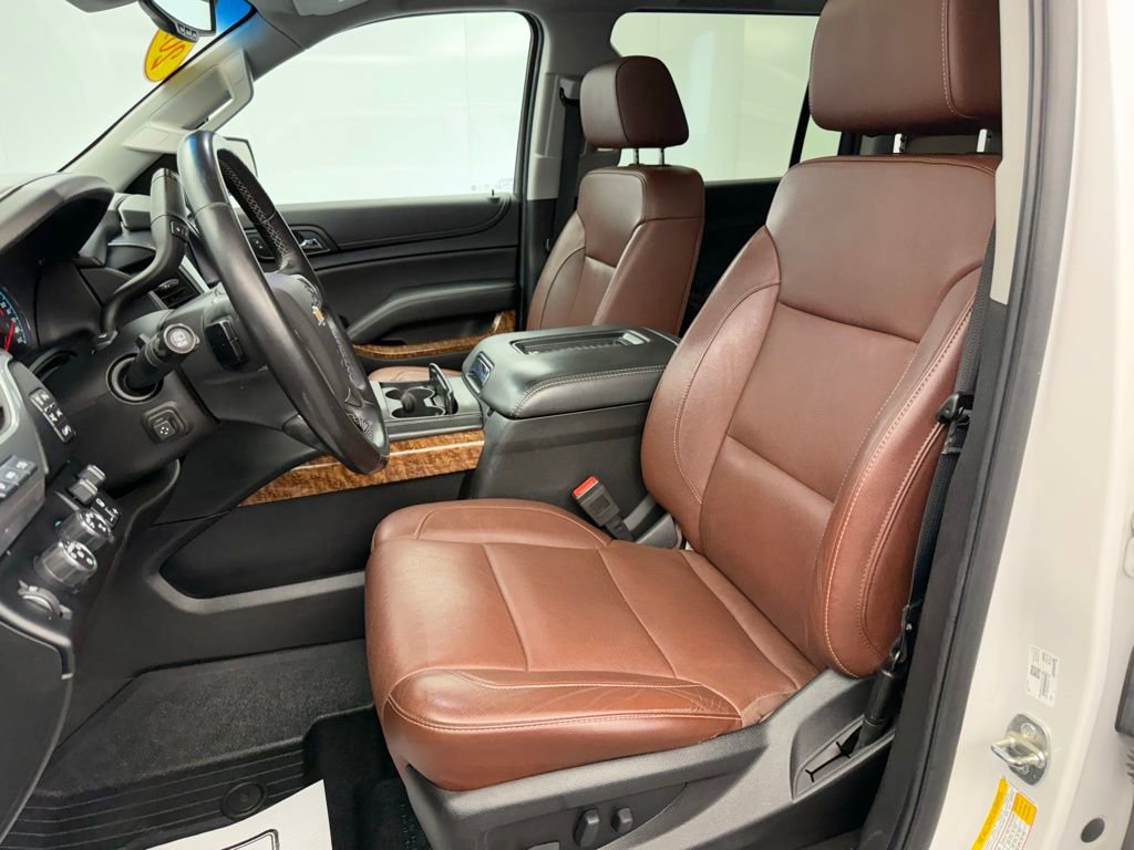 Used 2019 Chevrolet Suburban Premier w/ Premier Plus Edition AWD/4WD image 34