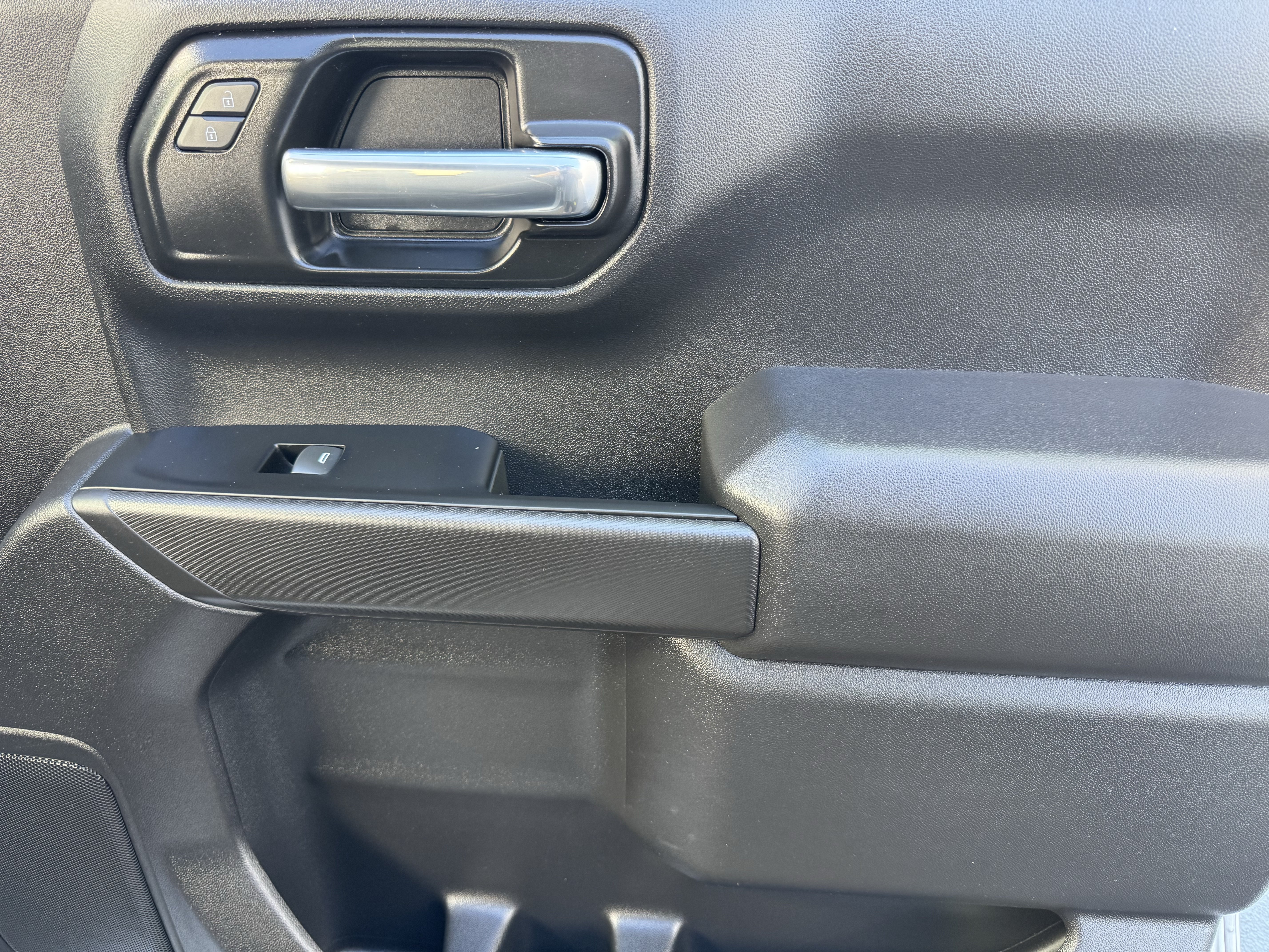 Certified 2022 Chevrolet Silverado 1500 Custom AWD/4WD image 22