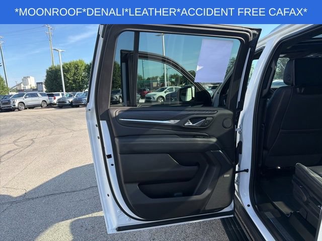 Used 2024 GMC Yukon XL Denali AWD/4WD image 28