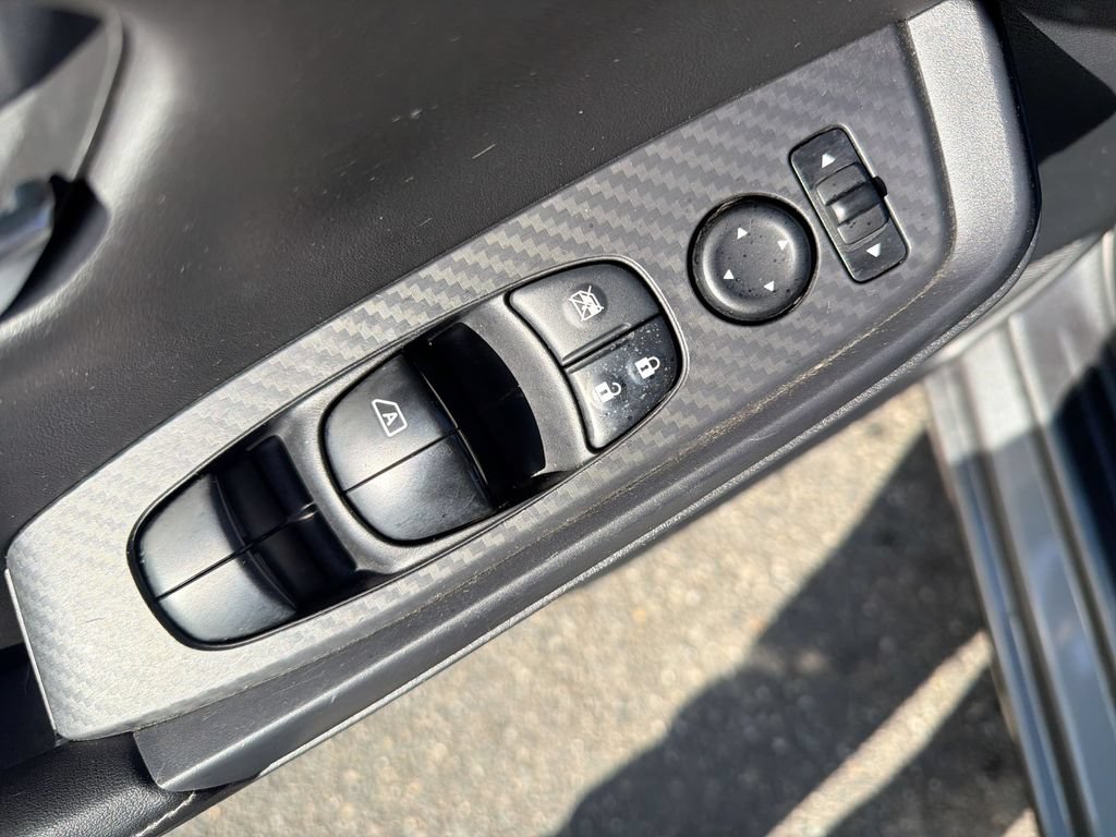 Used 2020 Nissan Sentra SV FWD image 15