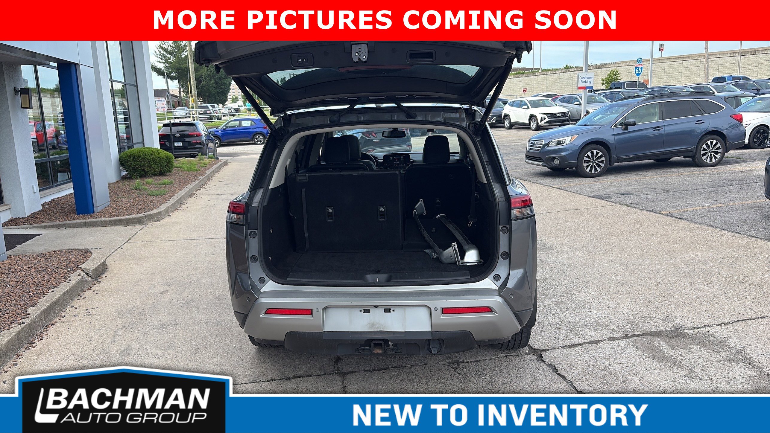 Used 2022 Nissan Pathfinder SL w/ SL Premium Package AWD/4WD image 11