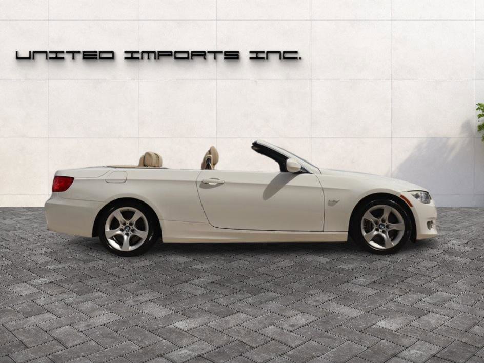 Used 2011 BMW 335i Convertible RWD image 9
