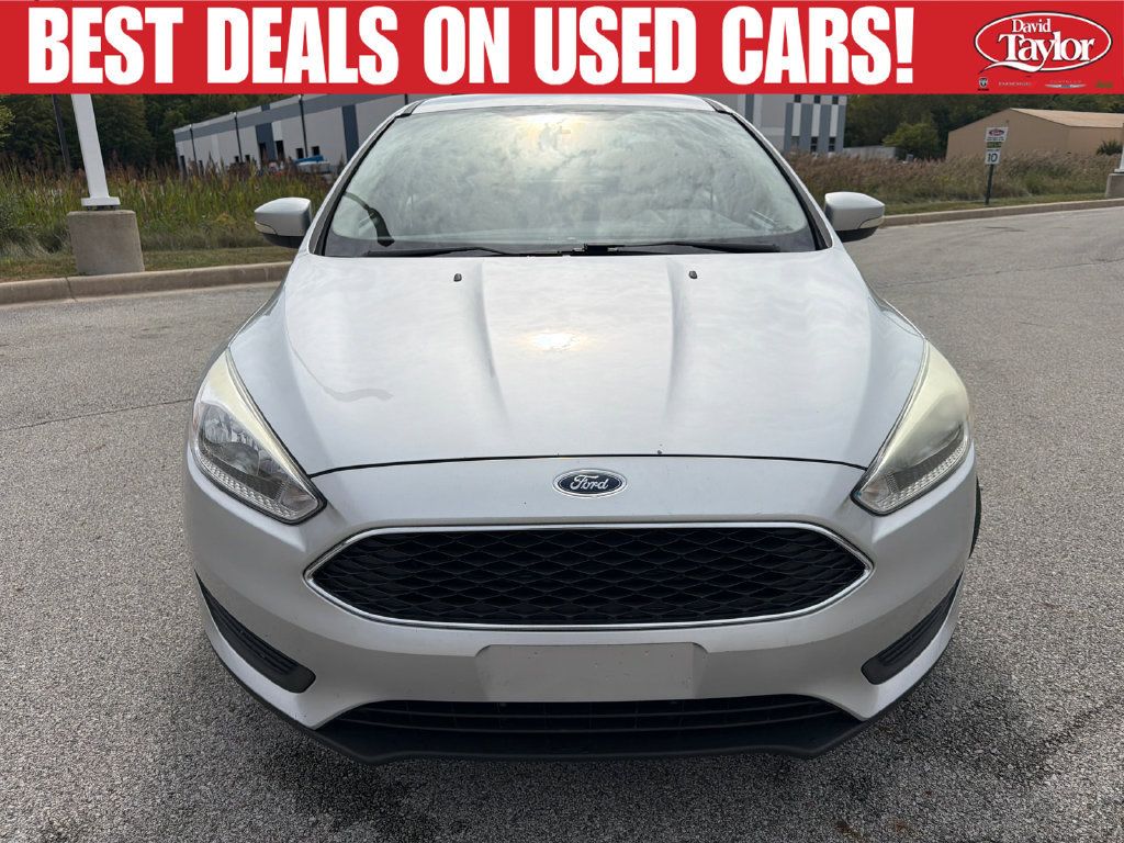 Used 2015 Ford Focus SE w/ SE Cold Weather Package FWD image 9
