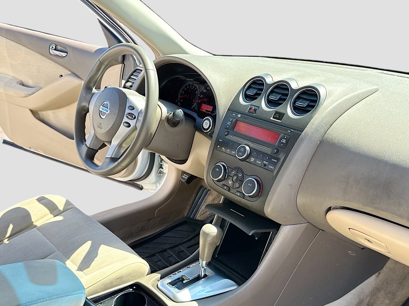 Used 2010 Nissan Altima 2.5 S FWD image 5