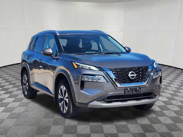 Used 2022 Nissan Rogue SV w/ SV Premium Package image 2