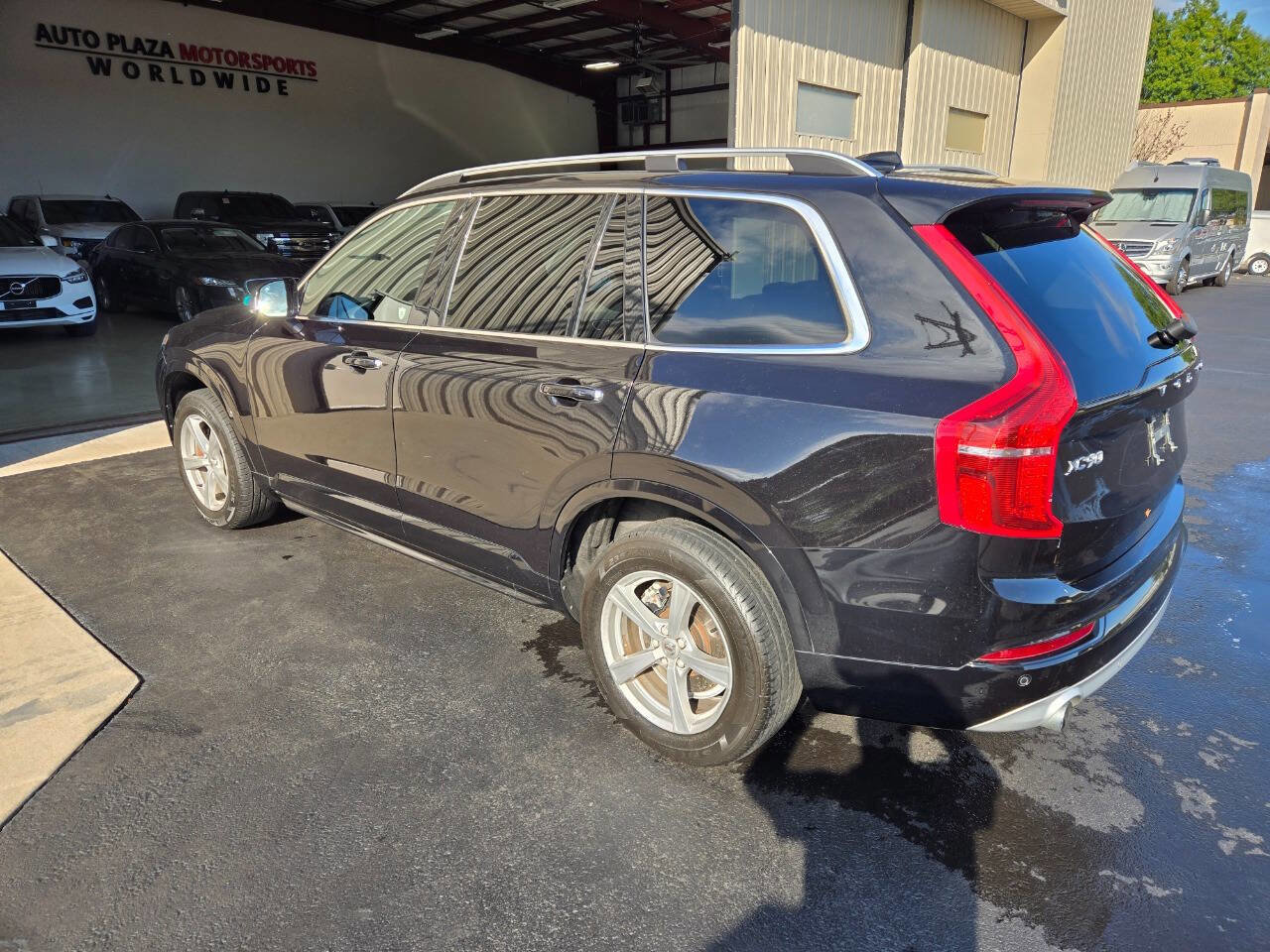 Used 2018 Volvo XC90 T5 Momentum image 8