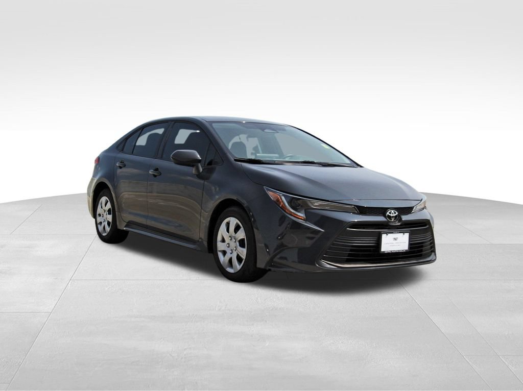 Used 2024 Toyota Corolla LE FWD image 1