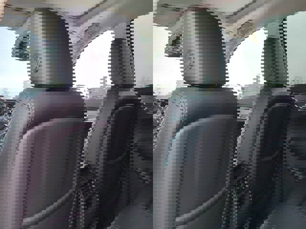 Used 2018 Cadillac XT5 Luxury w/ Driver Awareness Package image 18