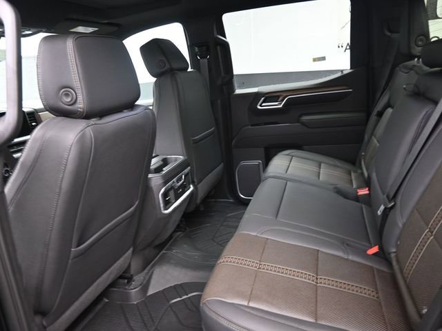 New 2026 Chevrolet Silverado 1500 High Country w/ Midnight Edition AWD/4WD image 9