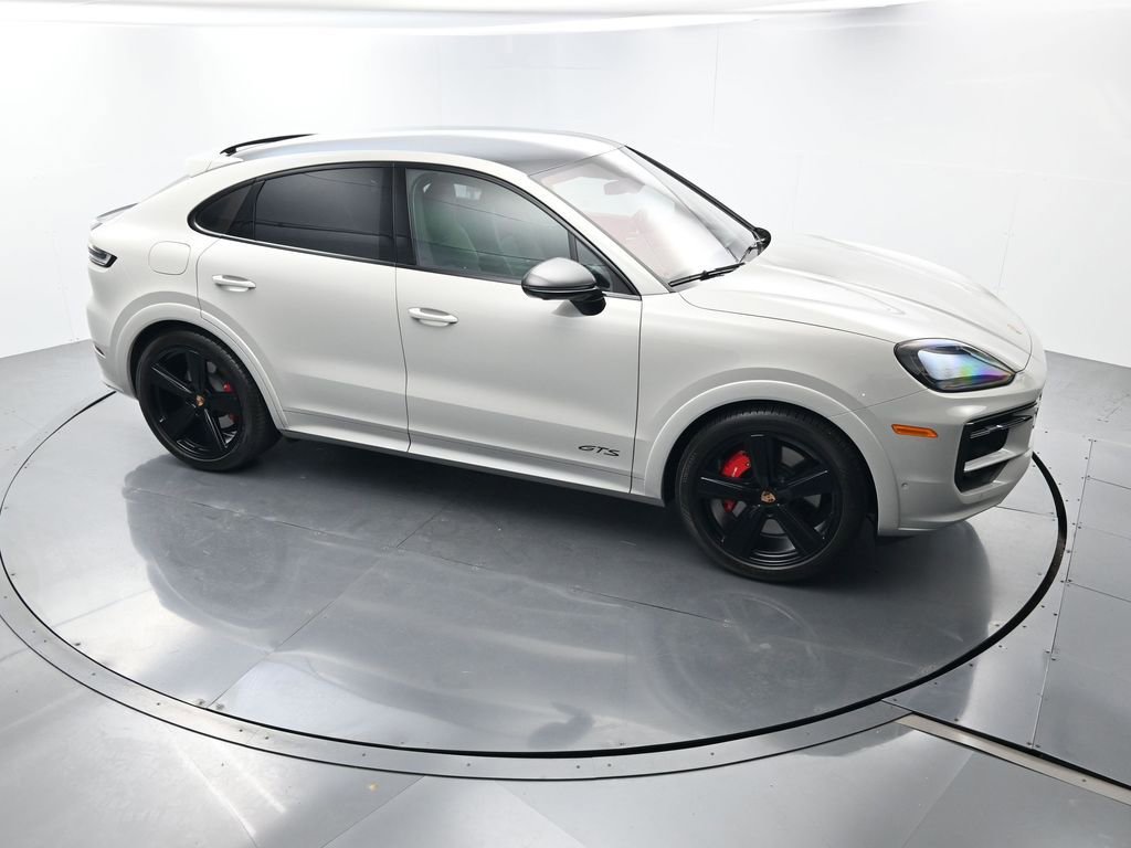 Certified 2026 Porsche Cayenne GTS AWD/4WD image 44