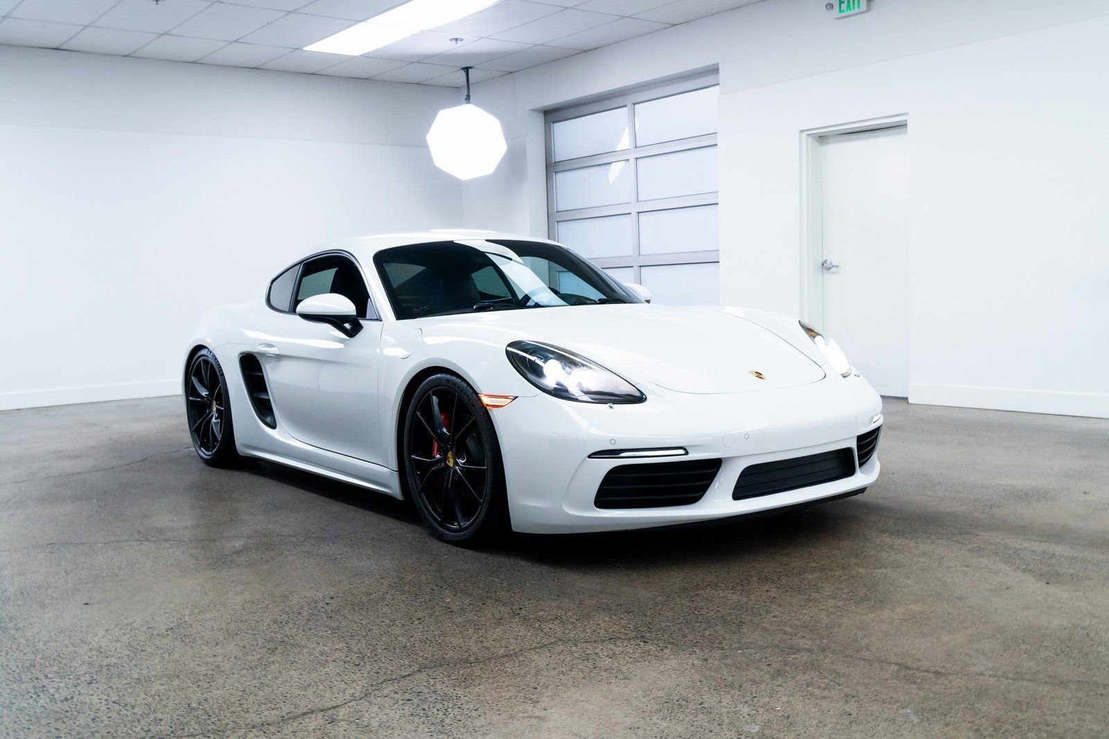 Used 2018 Porsche 718 Cayman S image 23