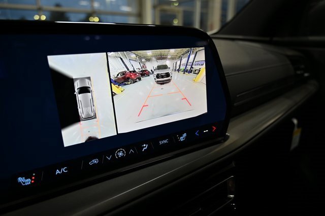 New 2026 Chevrolet Traverse LT w/ Driver Confidence Package image 17