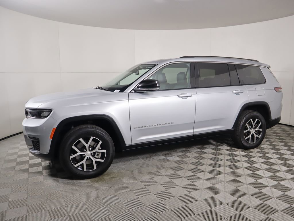 Used 2024 Jeep Grand Cherokee L Limited image 8