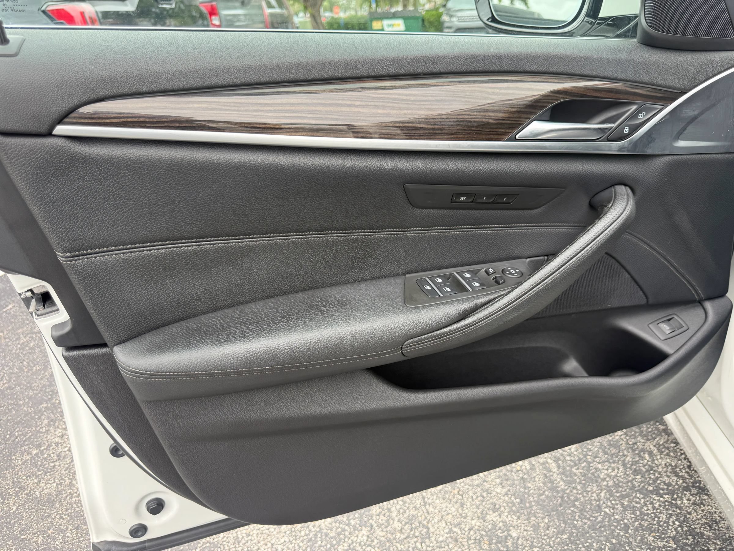 Used 2019 BMW 530i w/ Convenience Package RWD image 38