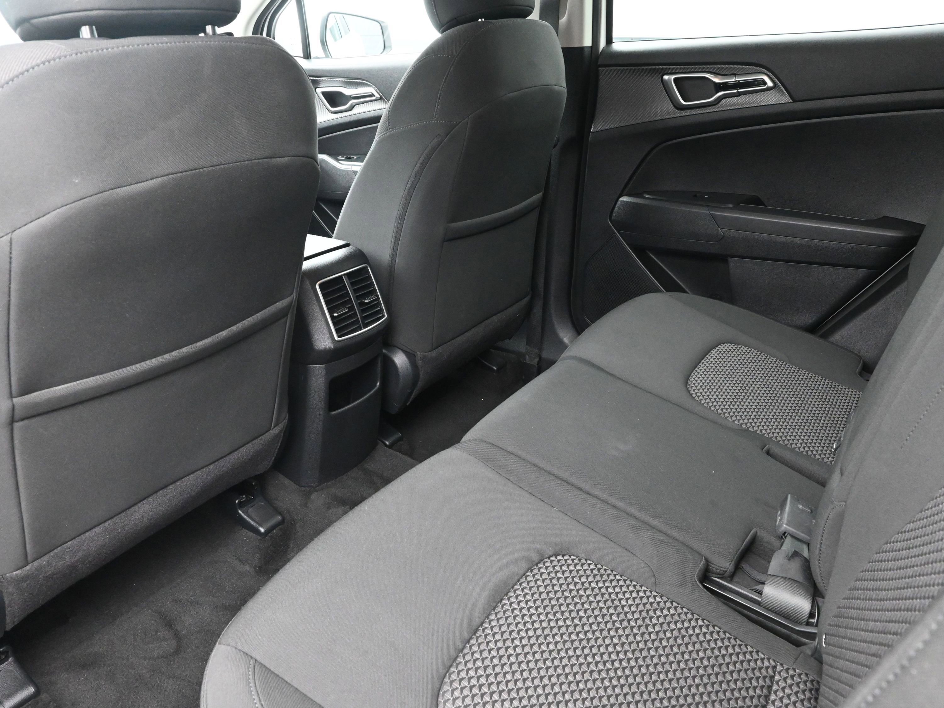 Used 2024 Kia Sportage LX image 21