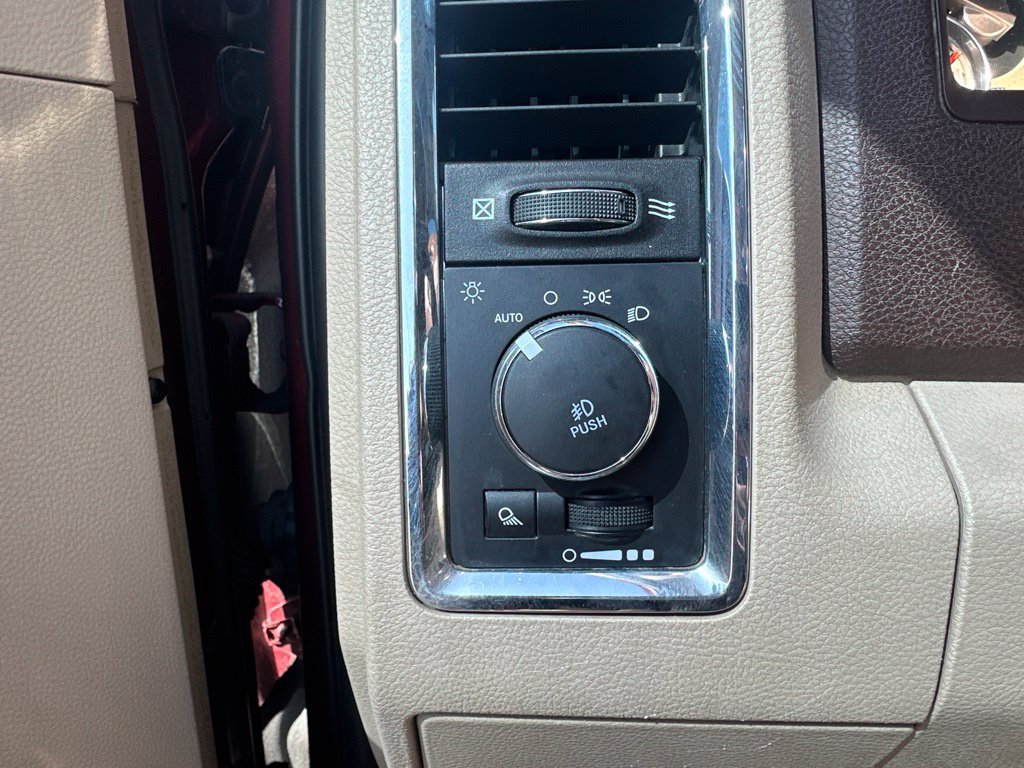 Used 2018 RAM 2500 Longhorn w/ Longhorn Southfork Package AWD/4WD image 15