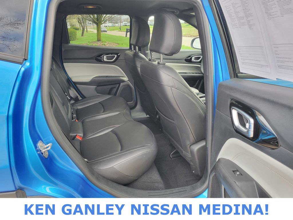 Used 2025 Jeep Compass Limited image 45