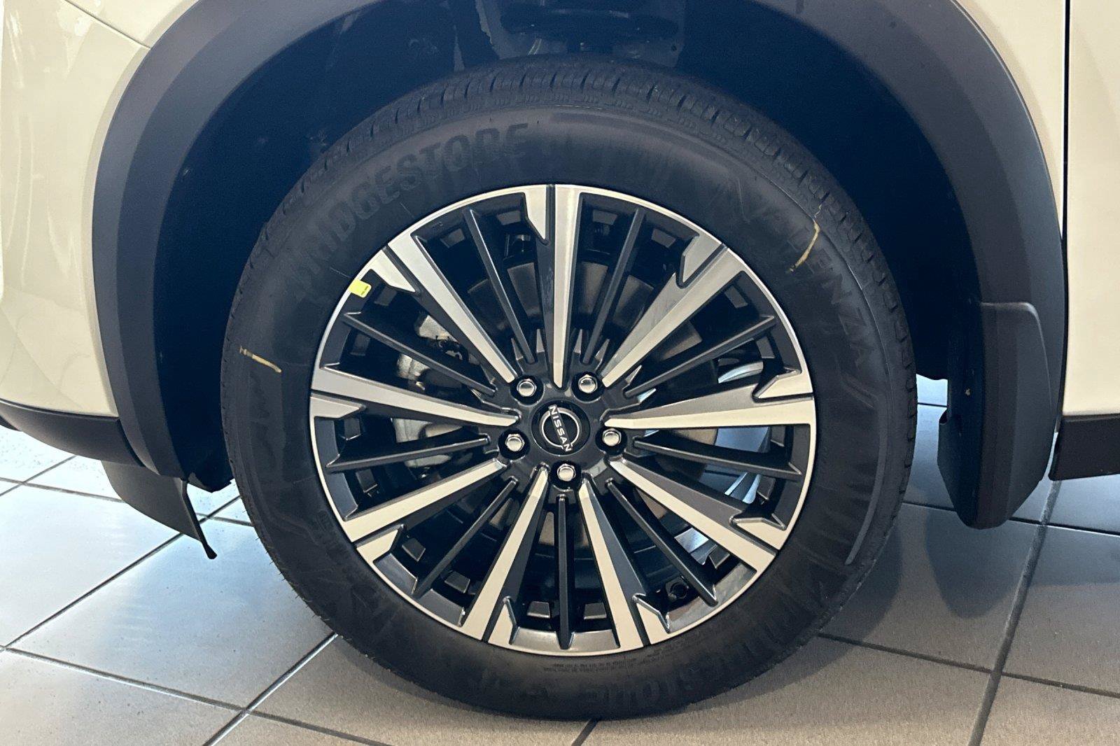 New 2026 Nissan Pathfinder Platinum AWD/4WD image 25