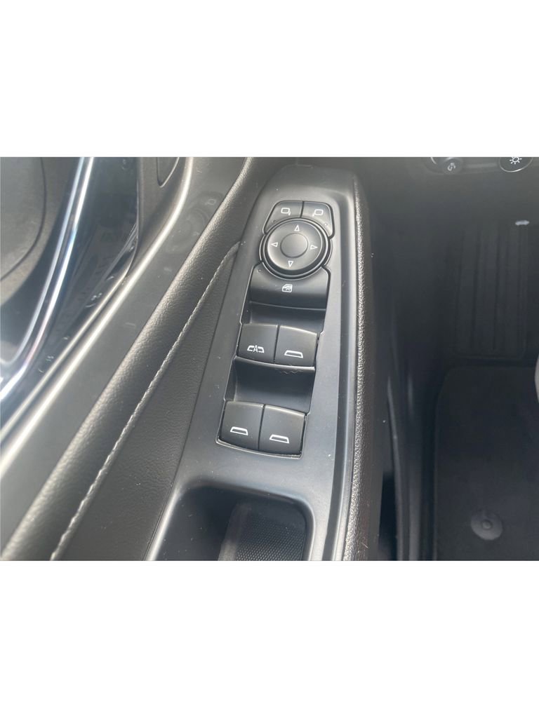 Used 2023 Chevrolet Traverse LT AWD/4WD image 32