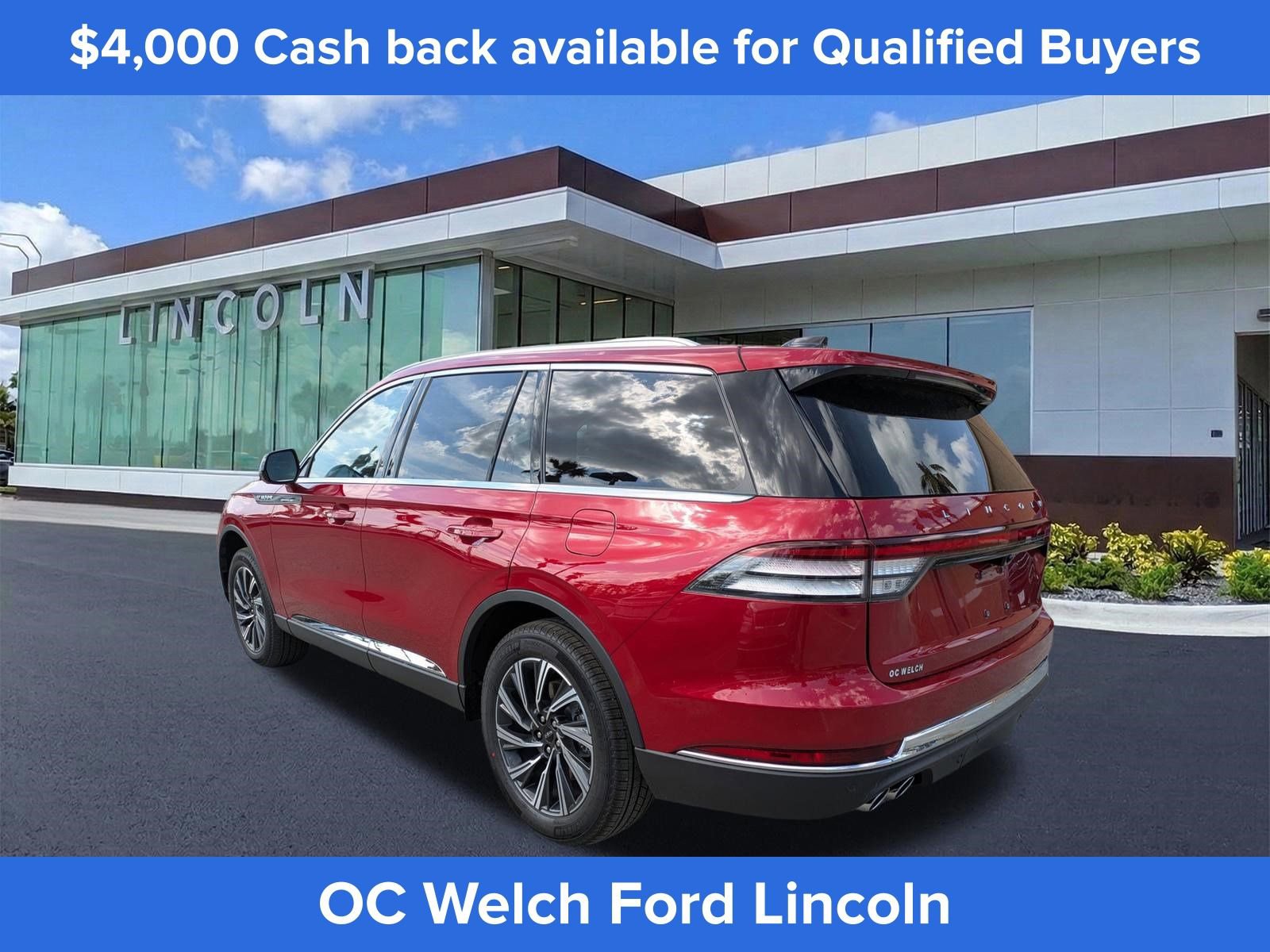 New 2026 Lincoln Aviator AWD image 3