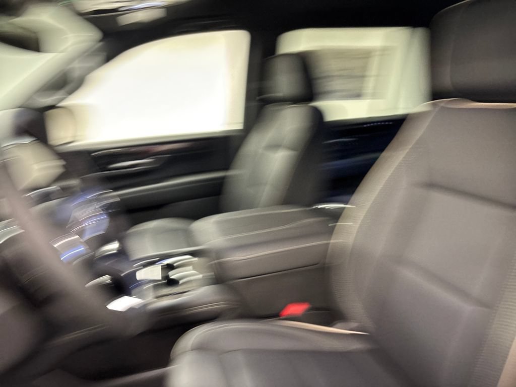 New 2026 GMC Yukon Elevation AWD/4WD image 25