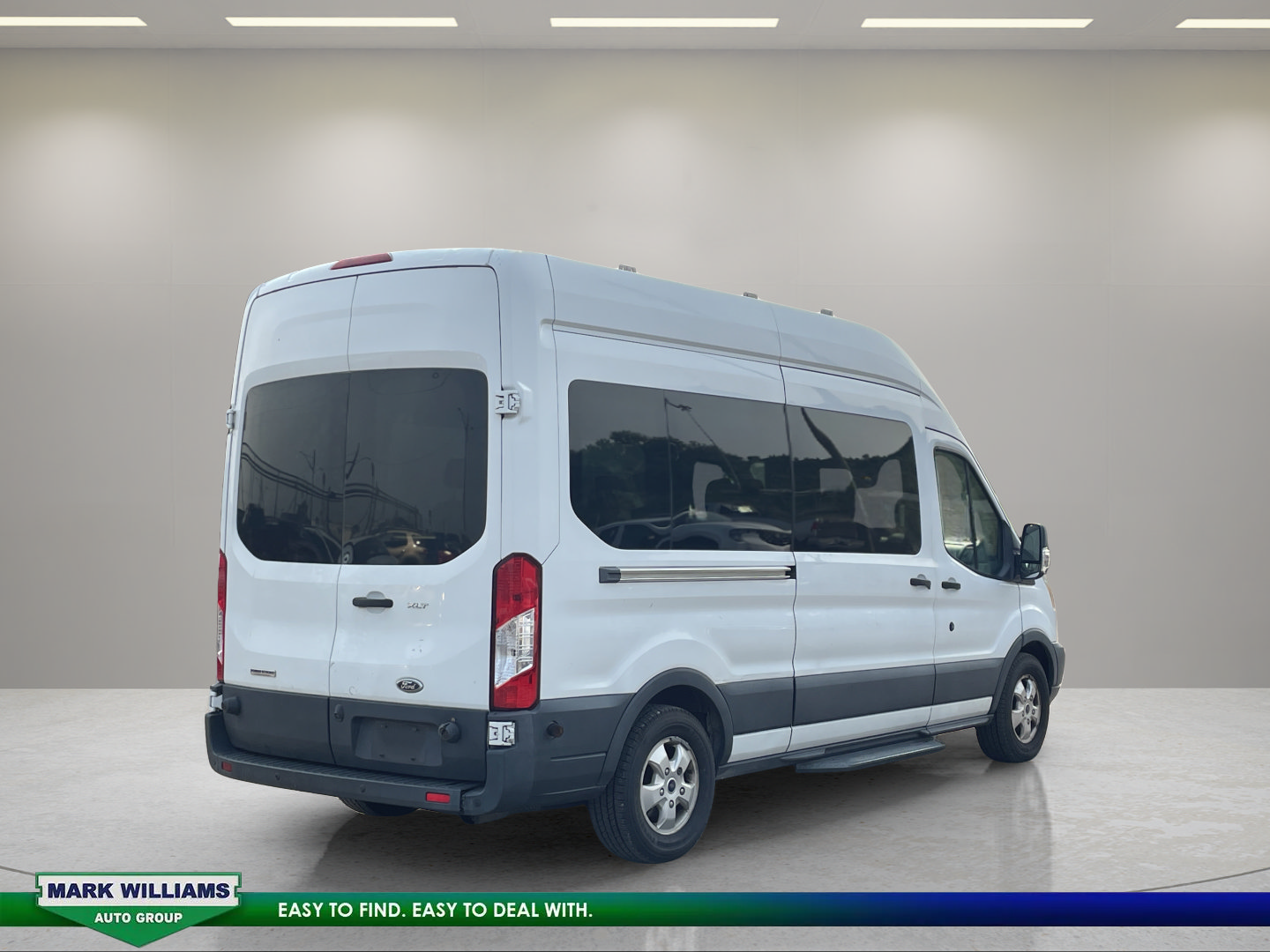 Used 2017 Ford Transit 350 XLT RWD image 5