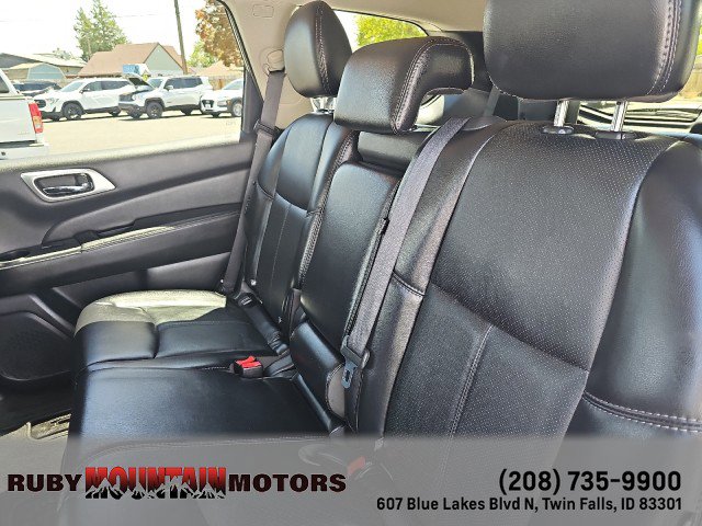 Used 2018 Nissan Pathfinder Platinum FWD image 27