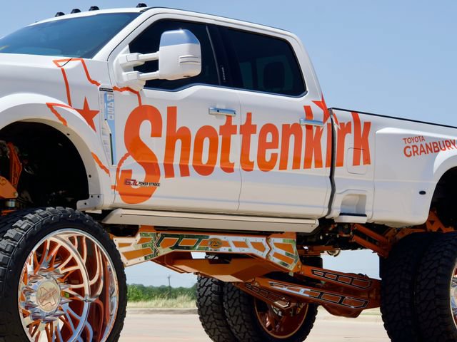 Used 2026 Ford F450 Platinum w/ Platinum Plus Package AWD/4WD image 4