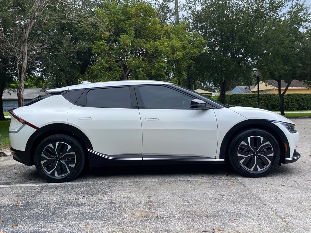 Used 2024 Kia EV6 Light RWD image 8
